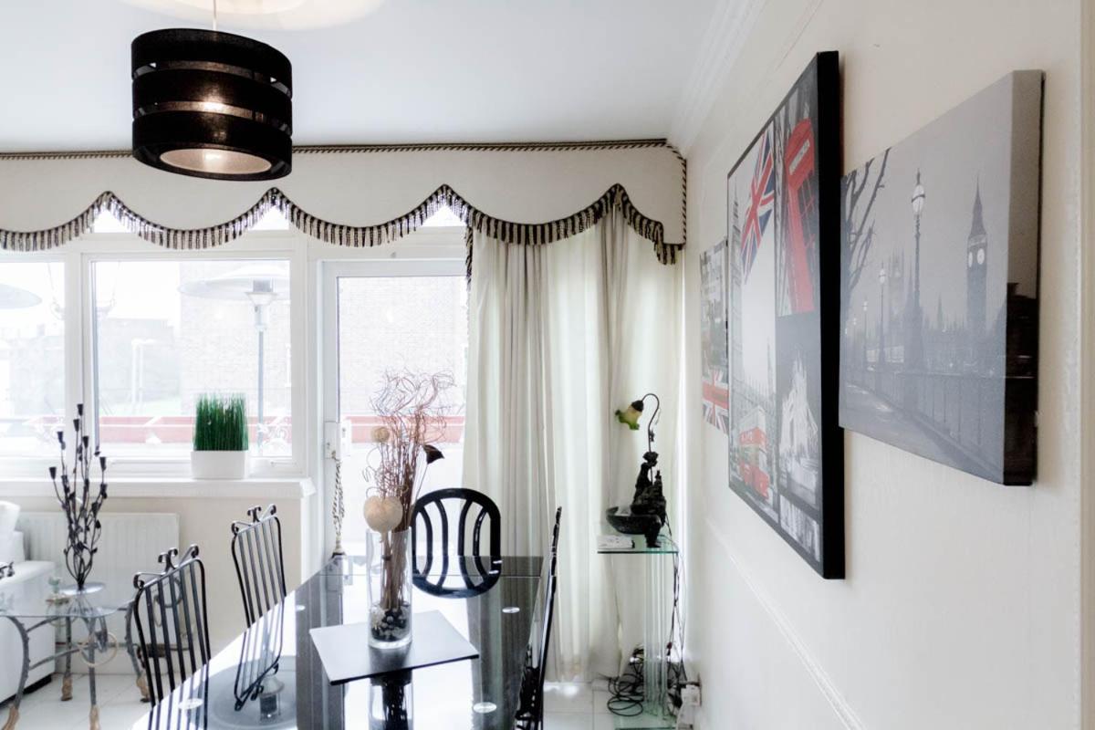 Juzz Holiday Lets London Exterior photo